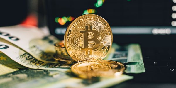 Bitcoin ETF flows